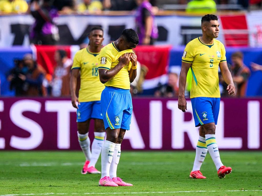 Brasil Tersingkir, Brasil Dirujak